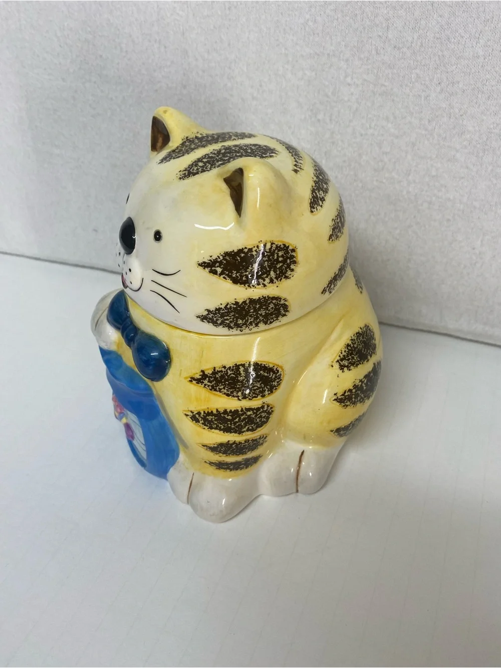 BHP@ NY Ceramic Yellow Striped Cat Treat Jar with Lid Blue Bow Whimsical Decor